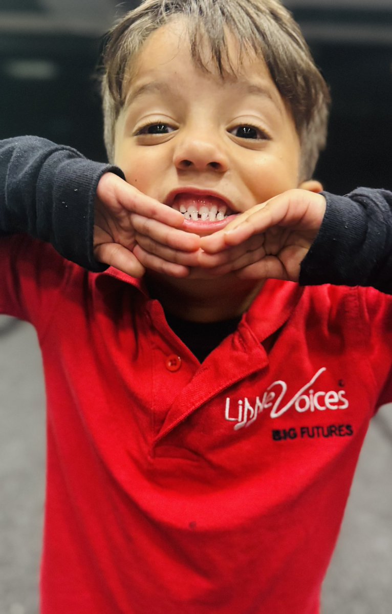 Lvoicespreston's tweet image. 🌟 Thank you for a fabulous week! 🌟

We have been working on breath control, using the right muscles for singing, and starting our Christmas songs! 🎶✨

Free trial lessons are open until the end of Nov — don’t miss out! #SingingLessons #LAMDA #DramaLessons #ConfidentKids 🎶🎭