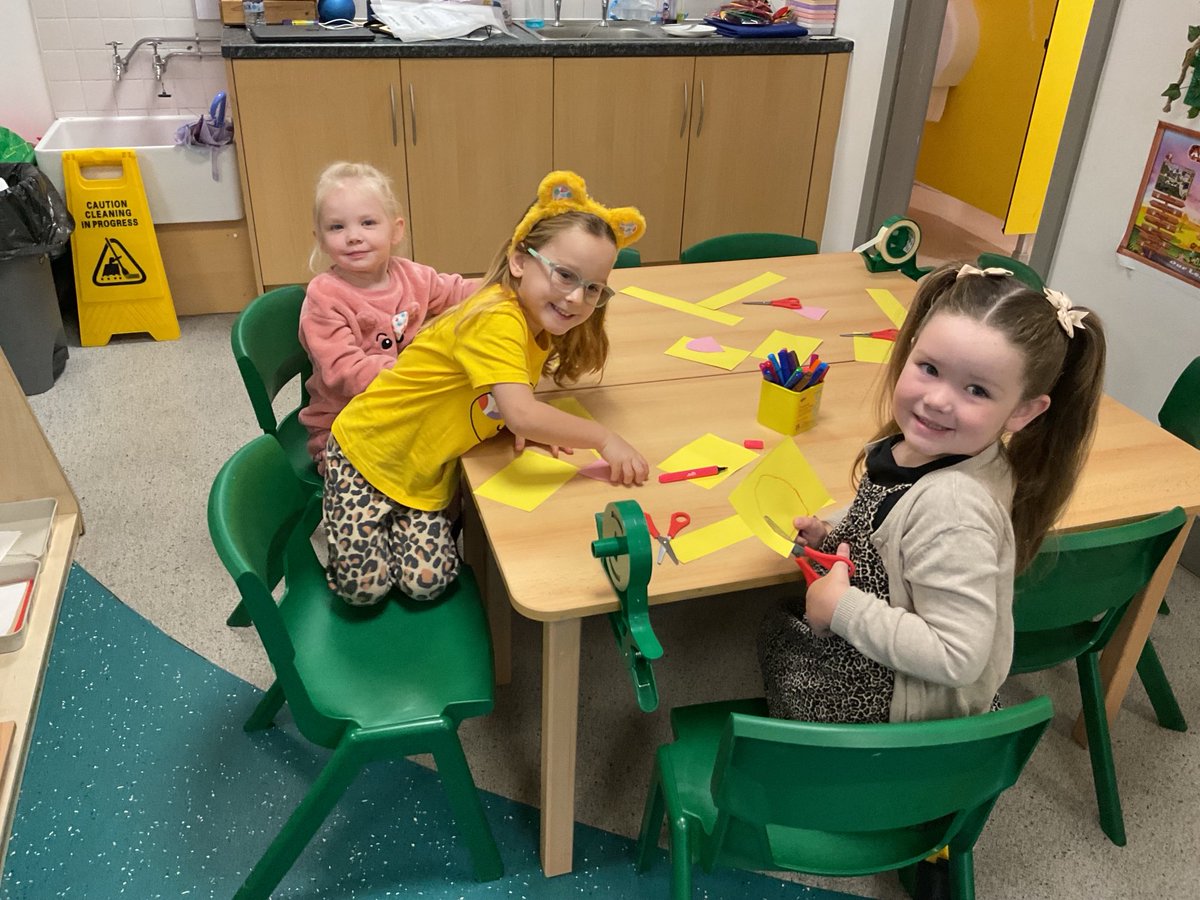 Cherrytreeclass's tweet image. Lots of fun in the Cherry Tree class for Children in Need.