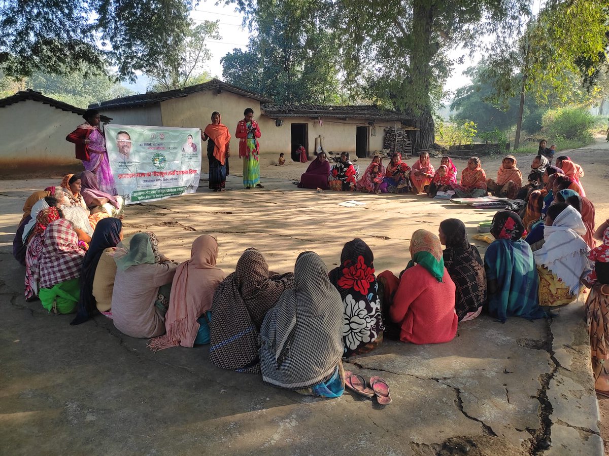 DEVENDRA061980's tweet photo. 25th anniversary celebration of Jharkhand at Kurdeg Block Simdega @RDD_Jharkhan #JharkhandAt25 #JharkhandSeJohar #JharkhandSilverJubilee #WomenEmpowermentJSLPS #iprdjharkhand #dcsimdega, #iprdsimdegadistrict,@Online@JSLPS@HemantSorenJMM@DipikaPS@JharkhandCMO@OnlineJSLPS https://t.co/bpo0wKSwhV
