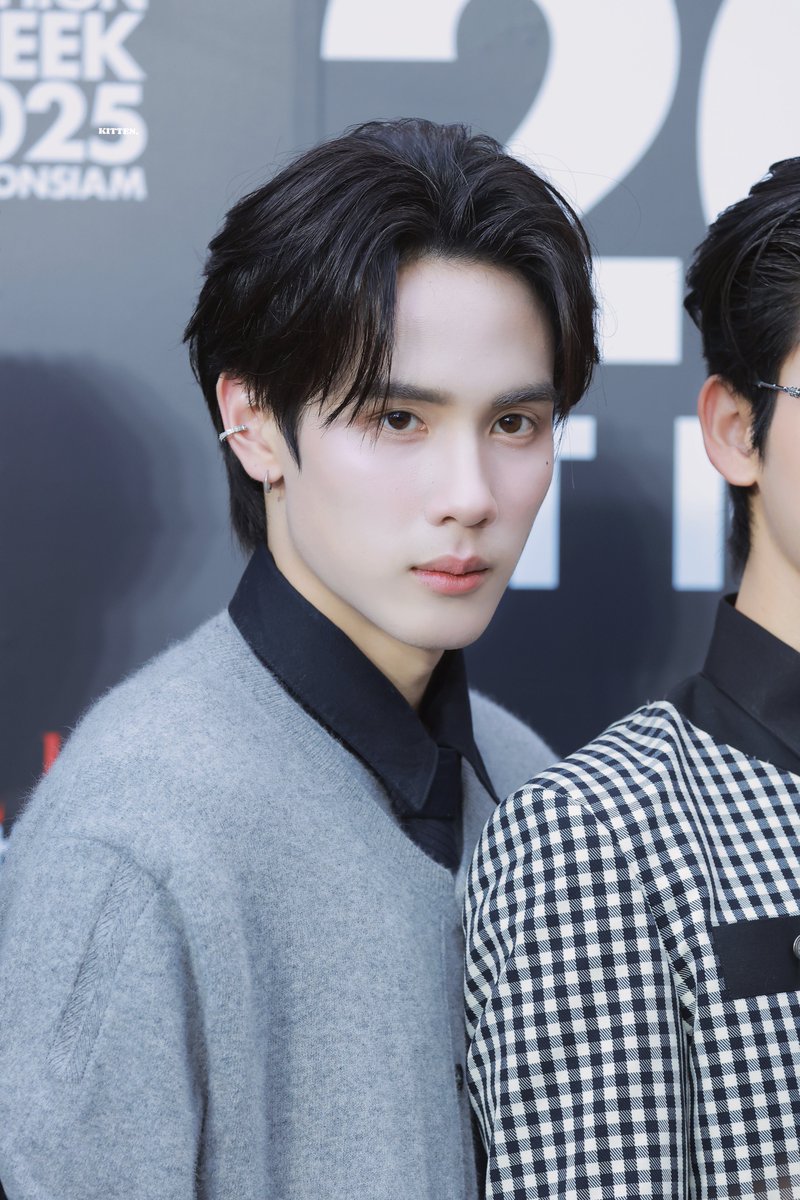 kitten_java's tweet image. อย่างหล่อ 🫠

#EFW2025xSurfJava
#EFW2025 
#javabh @javabh28