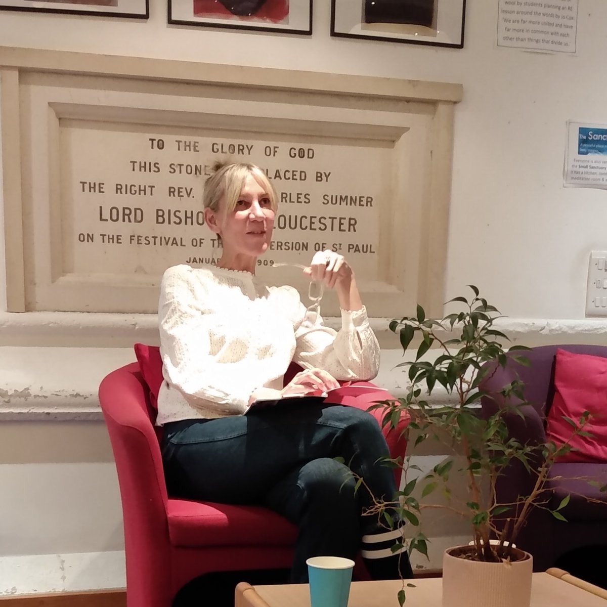 EnglishGlos's tweet image. Two amazing performances last night from Hannah Lowe and Stewart Carswell, reading poetry on themes such as relationships, selfhood, and place. Thank you to everyone who made this event possible! Great to see so many people on campus to hear and discuss poetry.