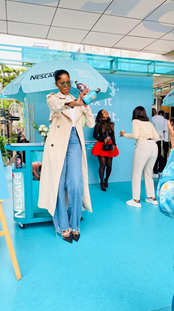 RethabileMokg's tweet photo. Whatever you're doing this weekend, make sure to take a shot left to Rosebank Mall for the NESCAFE Espresso Concentrate activation. Vibes are on 💯 and the coffee is flowing. 🤌🏾
#HackYourSummer
#MakeYourWorld https://t.co/iBZAzRvKRx
