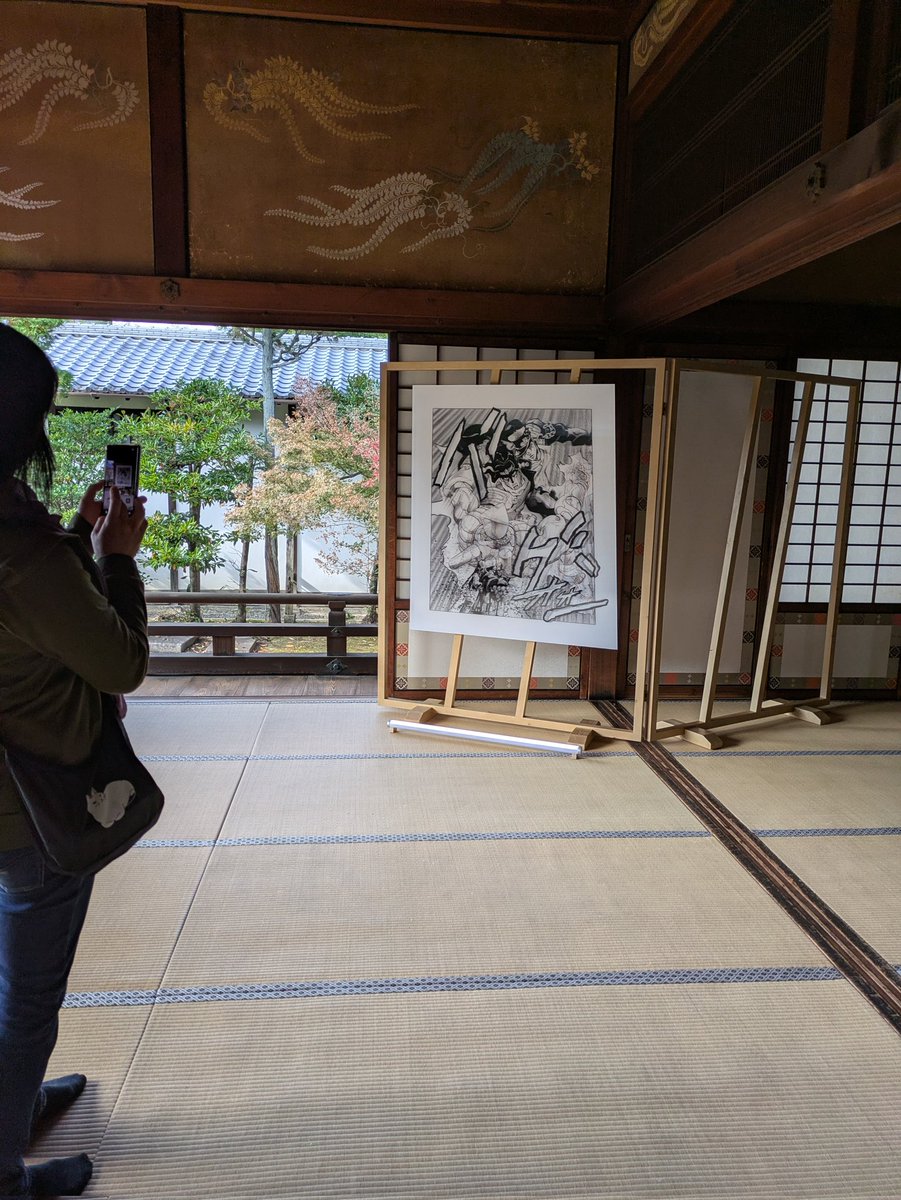 putimanjyu05's tweet photo. ジョジョリトグラフ展で東本願寺行ってきた〜 https://t.co/0H2BacgvSk