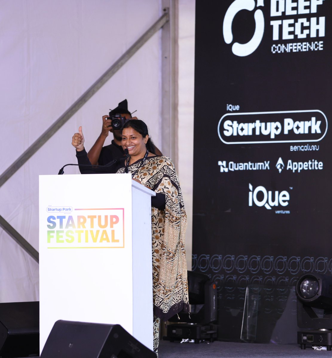 appetite_studio's tweet photo. 200+ people and one wild day!

DeepTech Hackers Day 2025🔥🔥

We had @lifeoftheshat , Vandna Chaturvedi, Sahana Dermal, @Raultherocksta3 , Shafi Shoukath, @ajmalphyx , @emeenx , @_4samad live on stage with us.

Thank you to @iQueventures  and #StartupPark for making this happen.

And huge thanks to all the volunteers, team @appetite_studio , and the crew members who pulled this together.