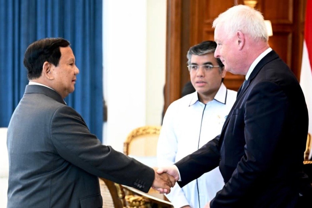 ituc's tweet image. 🤝 Luc Triangle @ituc &amp;amp; Shoya Yoshida @itucasiapacific met with 🇮🇩 President @prabowo to raise urgent concerns about workers’ rights and democracy in Indonesia and the region.

🗣️“We welcome the willingness of the President to engage in dialogue and listen to the concerns of…