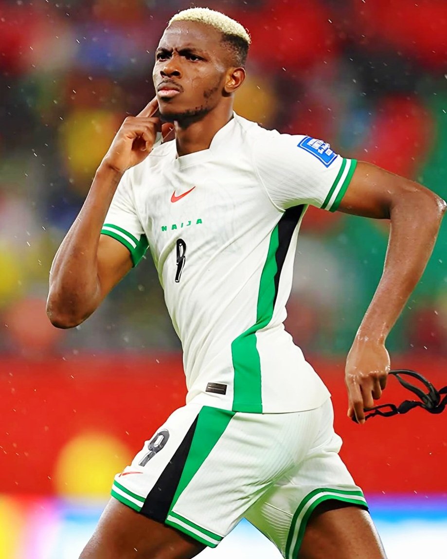 ContextOfGALA's tweet photo. 🇳🇬 VICTOR OSIMHEN..King 👑
#FIFAWorldCup 🏆 #WMQ https://t.co/sr30IqIybv