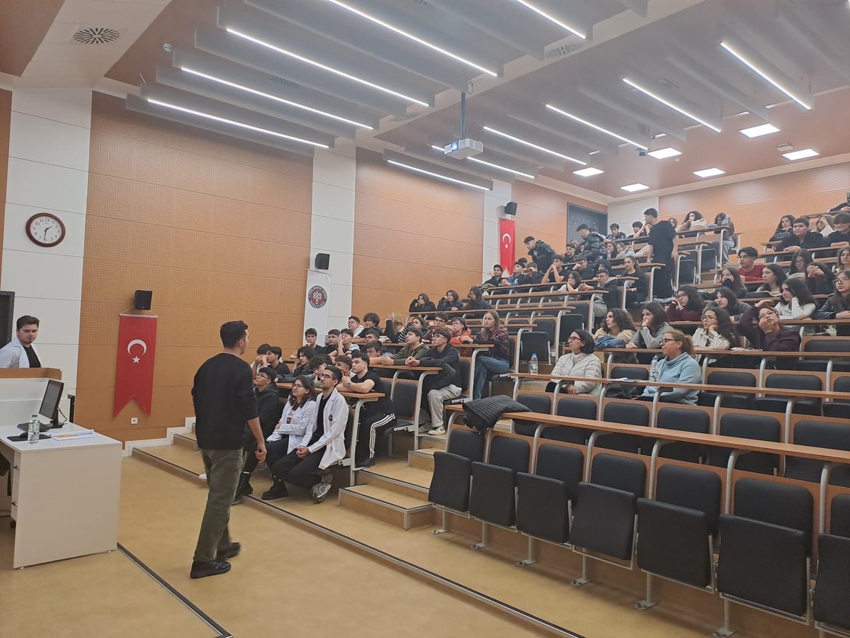 mtsoal_33's tweet photo. 10-14 Kasım tarihleri arasında 11. Sınıf öğrencilerimiz ile birlikte İstanbul’a düzenlediğimiz “Üniversite ve Kültür” gezimiz.
#mtsoal

@Muhammed0744 
@MersinMEM 
@kaanaydemir_33 
@toroslarmem https://t.co/ZRgyg8dS0y