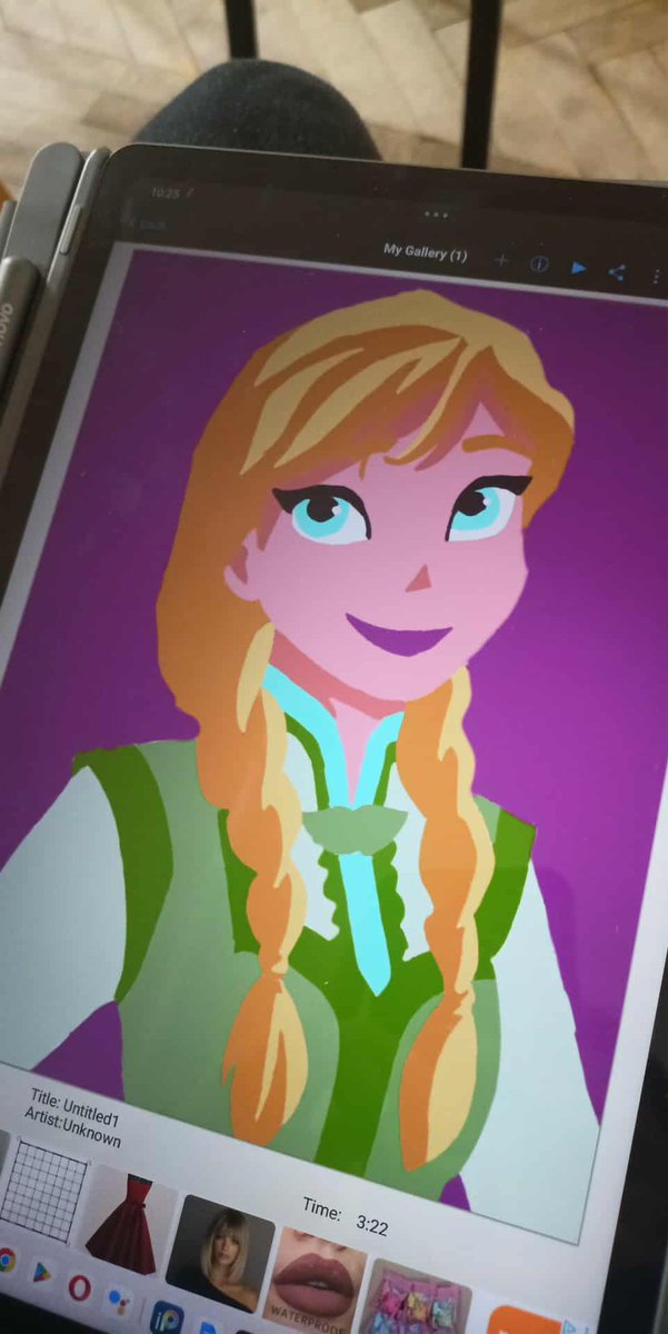 Wikta2006's tweet image. Tablet "na studia" 😂

No na uczelni jestem, tak? 😂