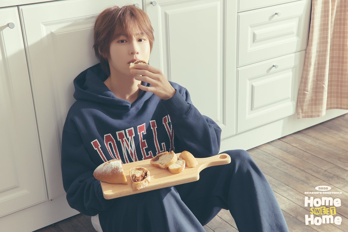BPM_HSW's tweet image. 하성운 (HA SUNG WOON)
2026 SEASON&apos;S GREETINGS
[HOME SWEET HOME]

Concept Photo

Pre-Order
2025. 11. 11. (TUE) 14:00 -
2025. 11. 26. (WED) 23:59 (KST)

#하성운 #HASUNGWOON 
#HOME_SWEET_HOME