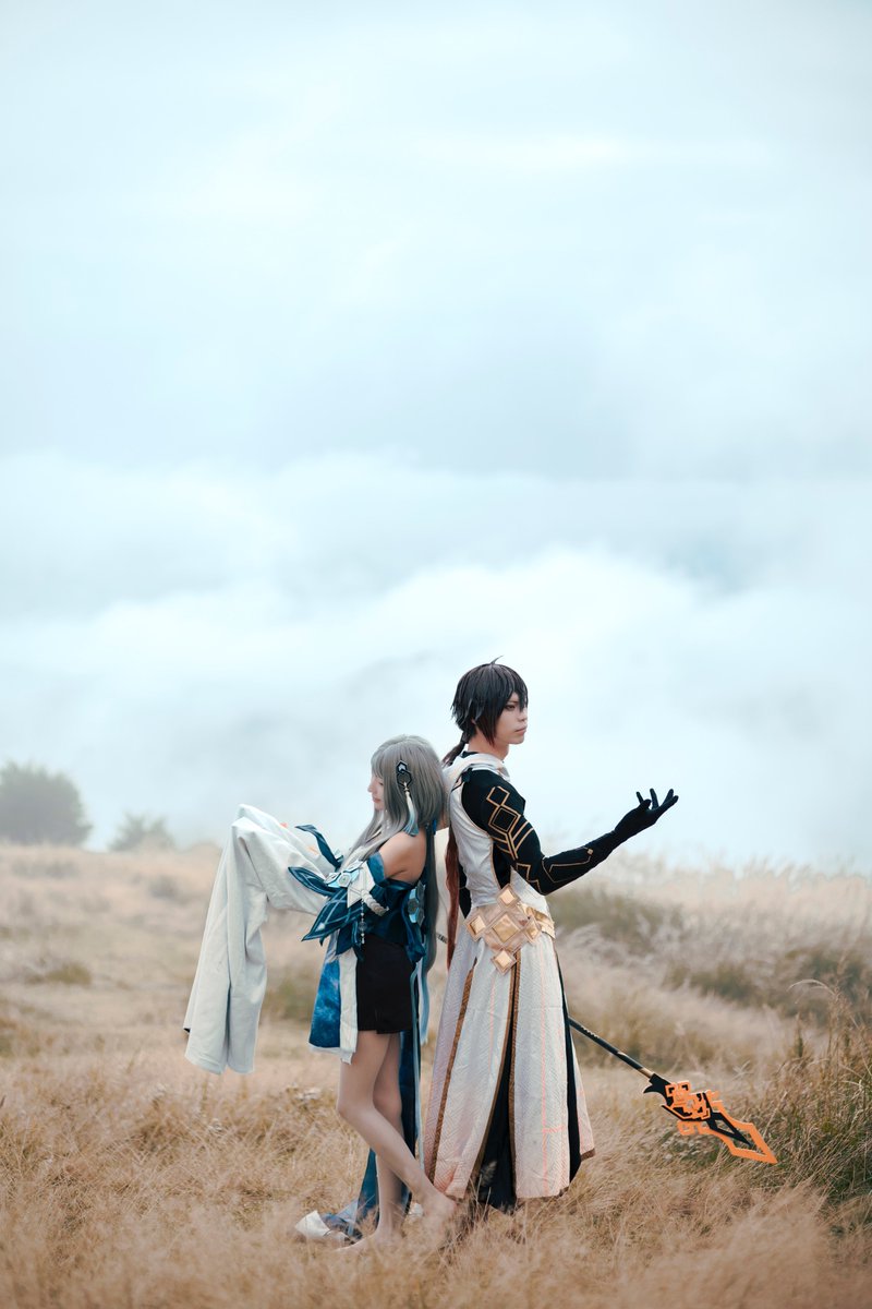 [cosplay]

                原神/ Genshinlmpact
                     岩王帝君×帰終

Photo：<a href="/WBgahaland/">🚀転送寺ガハ彦💫</a>