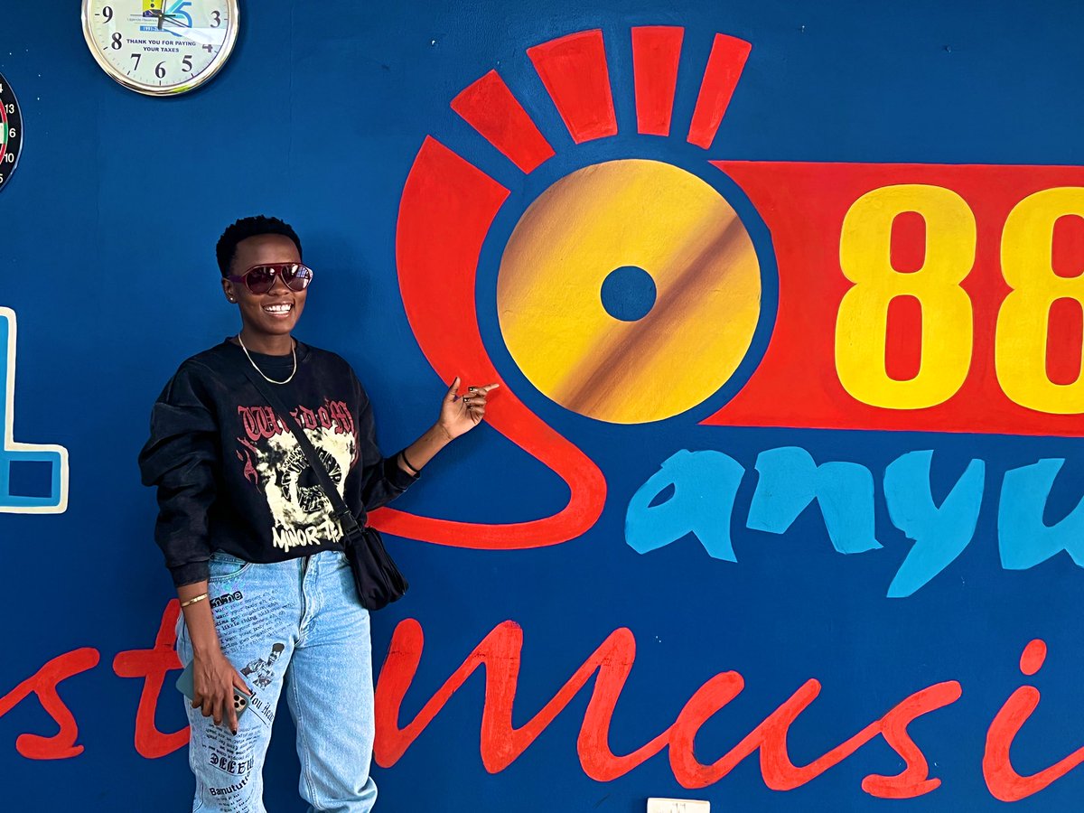 882SanyuFM's tweet photo. Guess who’s here…..!
The BADDEST - @AzawiOfficial
#FireFridays | #SanyuFMLounge | #TheLostFiles https://t.co/jZCBwgEaLD