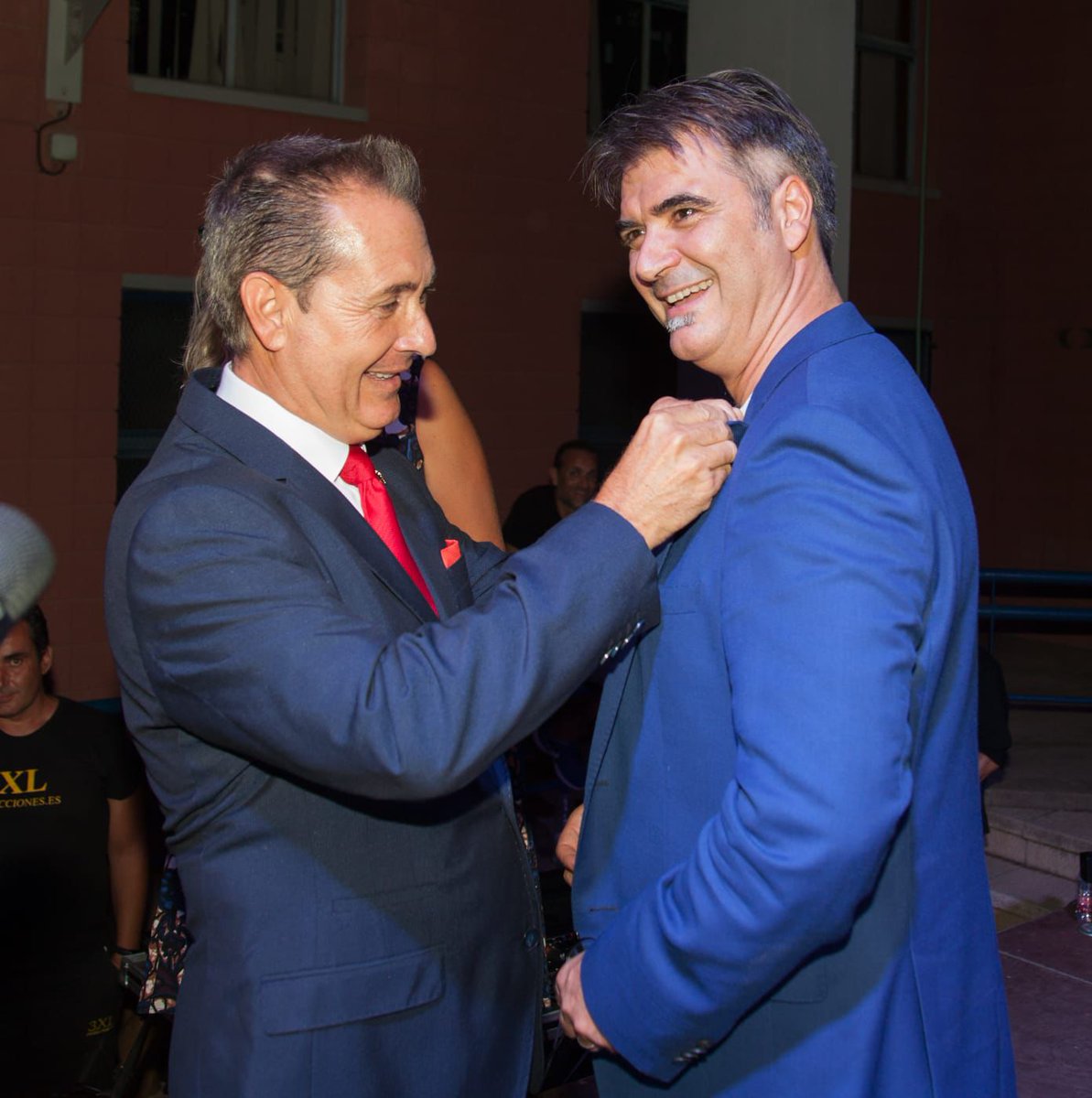 El gran <a href="/RSerrallet/">Rafael Serrallet</a> ha ganado un Latin Grammy 2025.

Xiriveller de los pies a la cabeza, comprometido con el progreso de su pueblo, guitarrista excepcional y, por encima de todo, amigo.

Con todo mi cariño, enhorabuena.