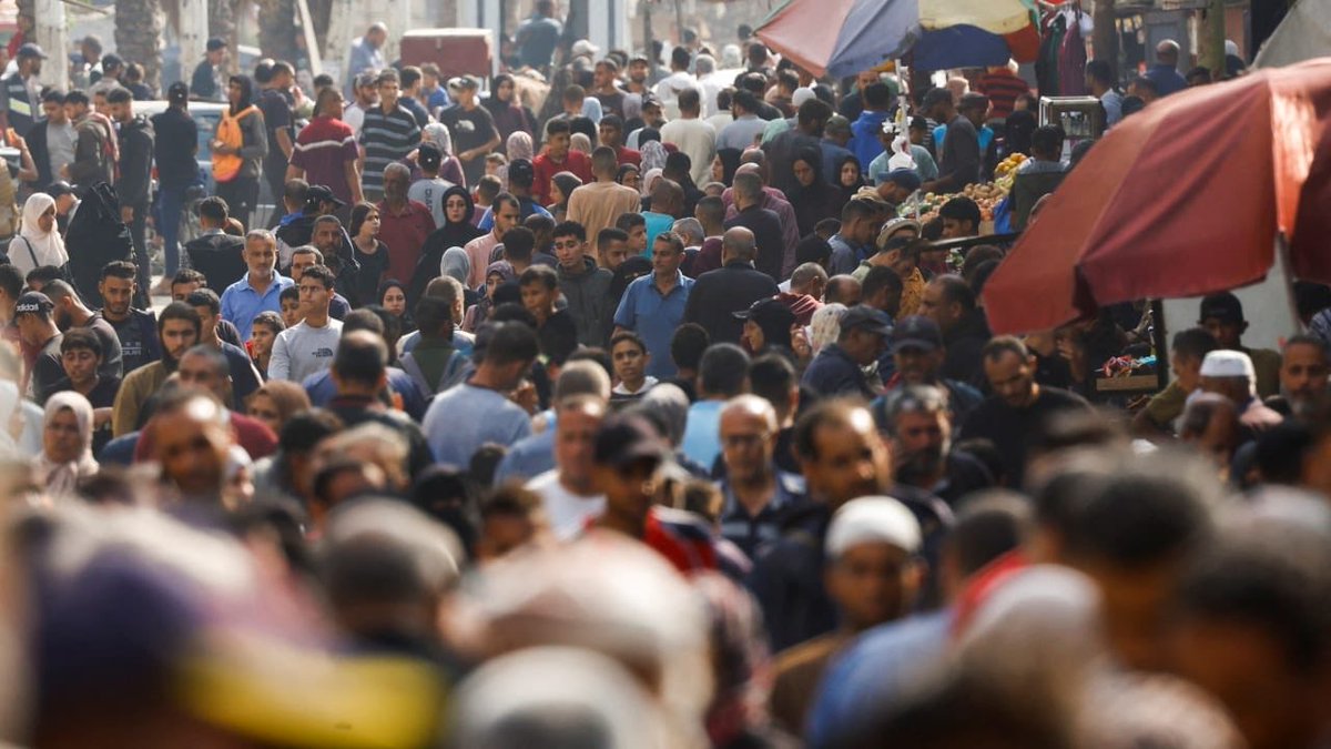 🚨 Hamas Quietly Reasserts Control in Gaza

Despite the ceasefire and U.S. plans for a transitional authority, Hamas has reestablished power in much of Gaza.

From regulating chicken prices to taxing cigarettes and fuel, Hamas is entrenching its authority. They have executed