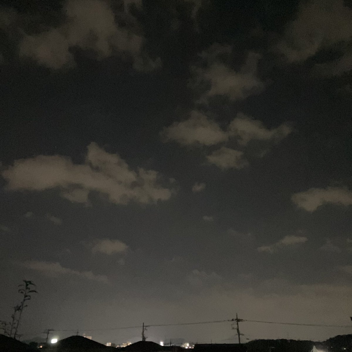 Sally_812's tweet image. I’m home 🏡

#tadaima 
#eveningsky 
#イマソラ
#キリトリセカイ　
#夜景　
💟☮️