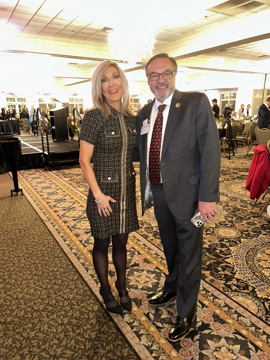 lbonis1's tweet photo. Hey! Thank you for supporting  #womenwalkingwest @Local12  @ManorHouseOhio  #foreignborn #overcomingodds https://t.co/TYa3WUNZXq