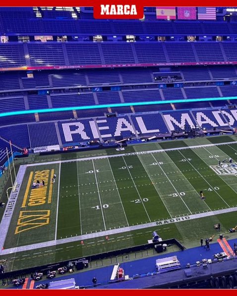 theMadridZone's tweet image. The Bernabéu transformed into a NFL stadium. @AngelRiveroP 🤩🔥