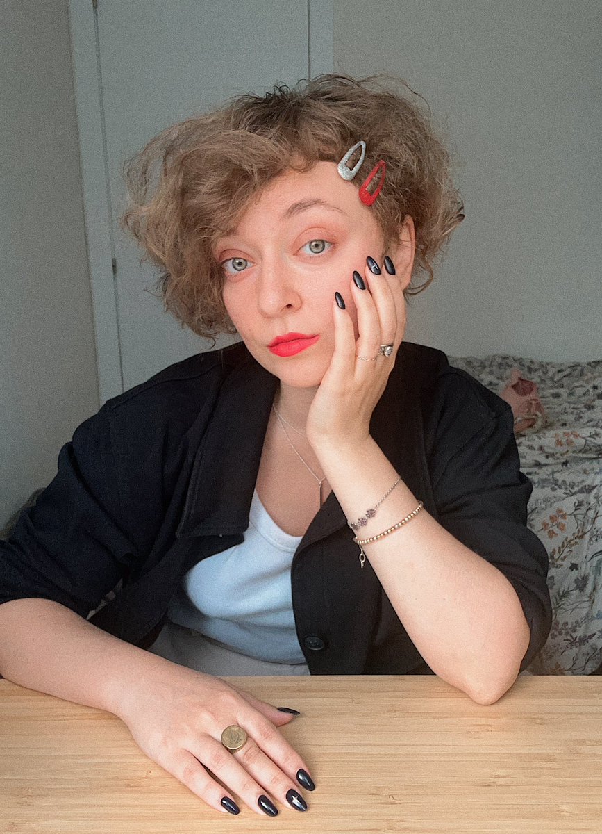 даша пишет 🎲 tweet media