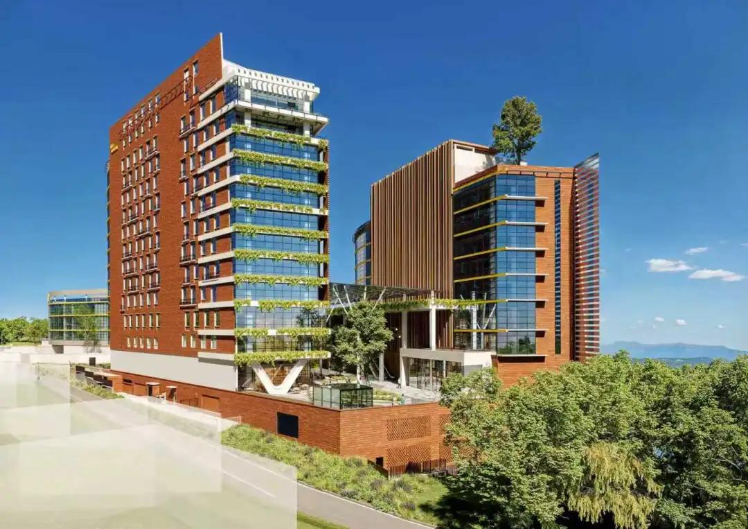 CSCECNEWS's tweet image. The Afreximbank Africa Trade Centre (AATC) project in Uganda, built by CSCEC, has made steady progress with key construction milestones achieved. The hotel building structure in Zone B has completed all underground works and has moved into above-ground superstructure…