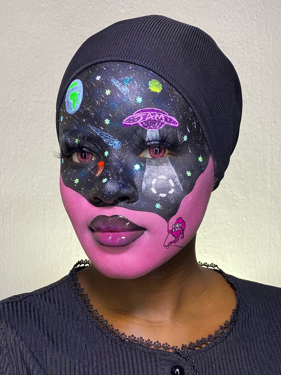 Adiva_Farida's tweet image. Made this months and I spent 7hours (with interruptions of course) on this

But it is one of my least favorite works.

I do think it’s a good one especially with the details. The mascot, the space ship, and the logo knits so well together.

However I have so much disdain for…