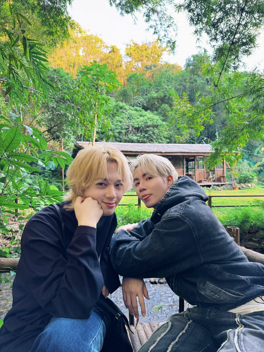 👦🏻Zee と NuNew のゆったりまったりした休日だよ。 中国で自然を 2