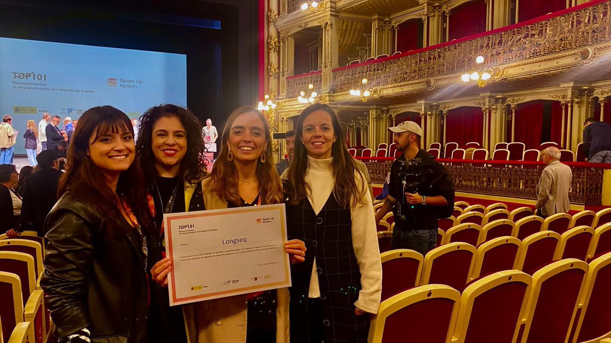 Enhorabuena a las iniciativas empresariales nacionales distinguidas en la II Edición de Reconocimientos Top 101 Spain Up Nation, y en especial a las 6 iniciativas de <a href="/regiondemurcia/">Gobierno de la Región de Murcia</a> y entre ellas nuestra compañera Belén De la Morena <a href="/Bedelamo/">Belén de la Morena ツ</a> de la Sart-up <a href="/longseq_info/">LongSeq Applications</a> de <a href="/UMU/">Universidad Murcia</a>