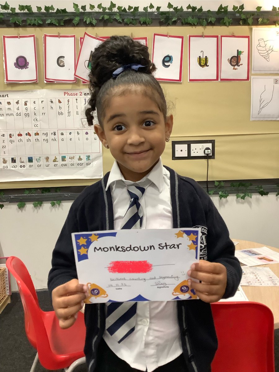 Receptionmonksd's tweet image. Well done to our ⭐ Star of the Week! #ClassR3 – we&apos;re so proud of you! 🌟