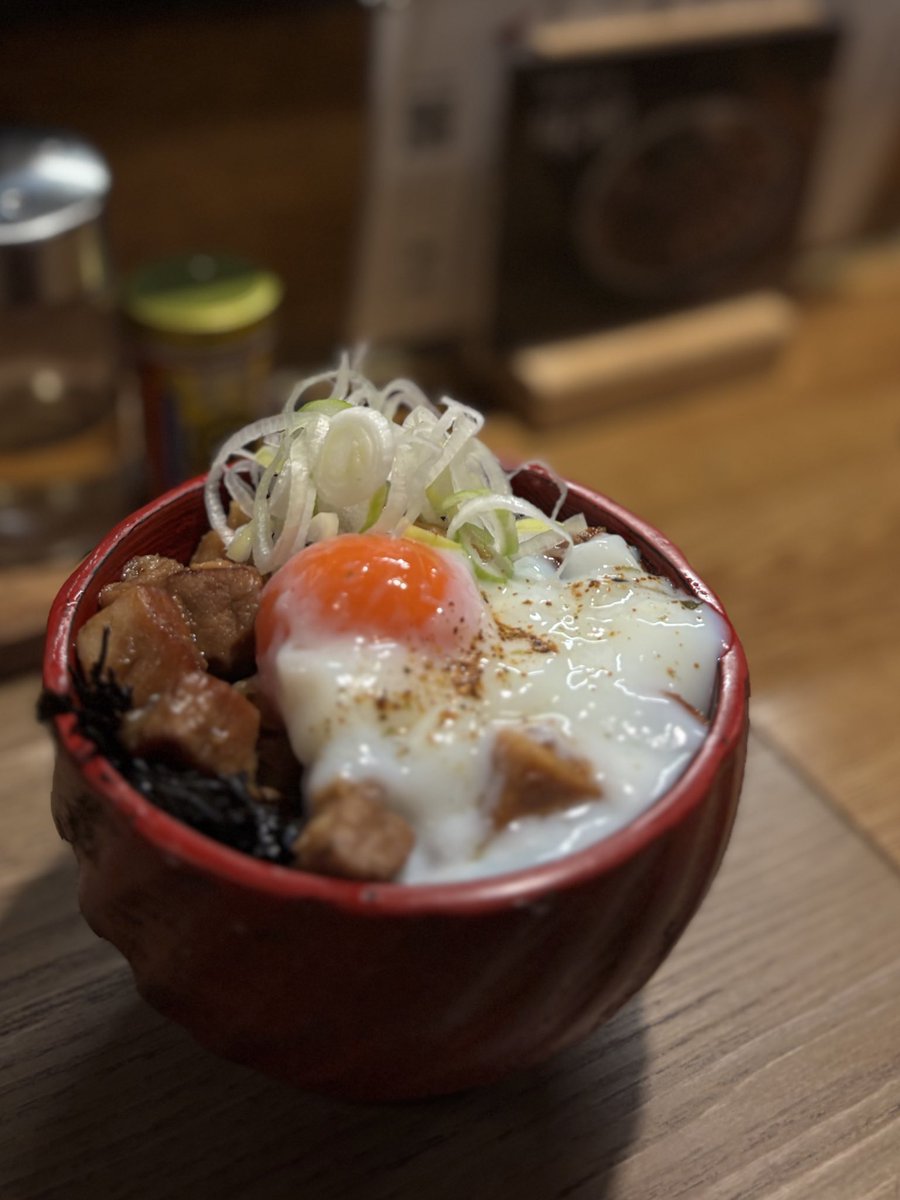 【中華蕎麦めい】

11/14  19:00～
150食限定

・めいの中華蕎麦　¥1,500
・めいの焼豚丼　¥500

19歳の逸材がお作りする、魂のこもる一杯
何度も何度も試作し、漸く完成しました。
皆様ぜひお待ちしております。

※通常メニューもございます

出口芽