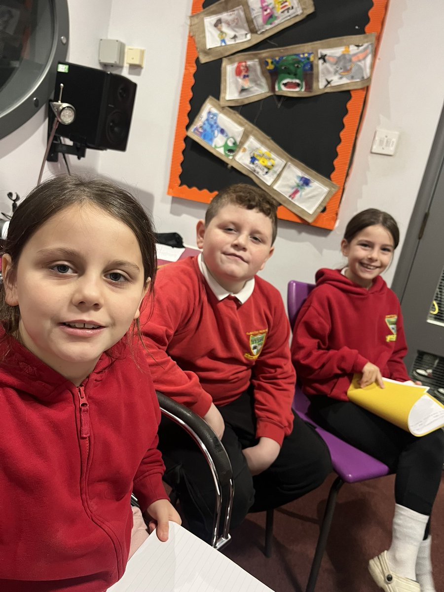 singergise1's tweet photo. We’ve had a very created time @garntegprimary - music, Shakespeare, creative writing, choir, radio and the #DJ4aDay project!! ‘The future is yours to create’.
#notinmissout #communicatingandconnecting #creativewriting #unitedindifference https://t.co/fPDgGvgM4W