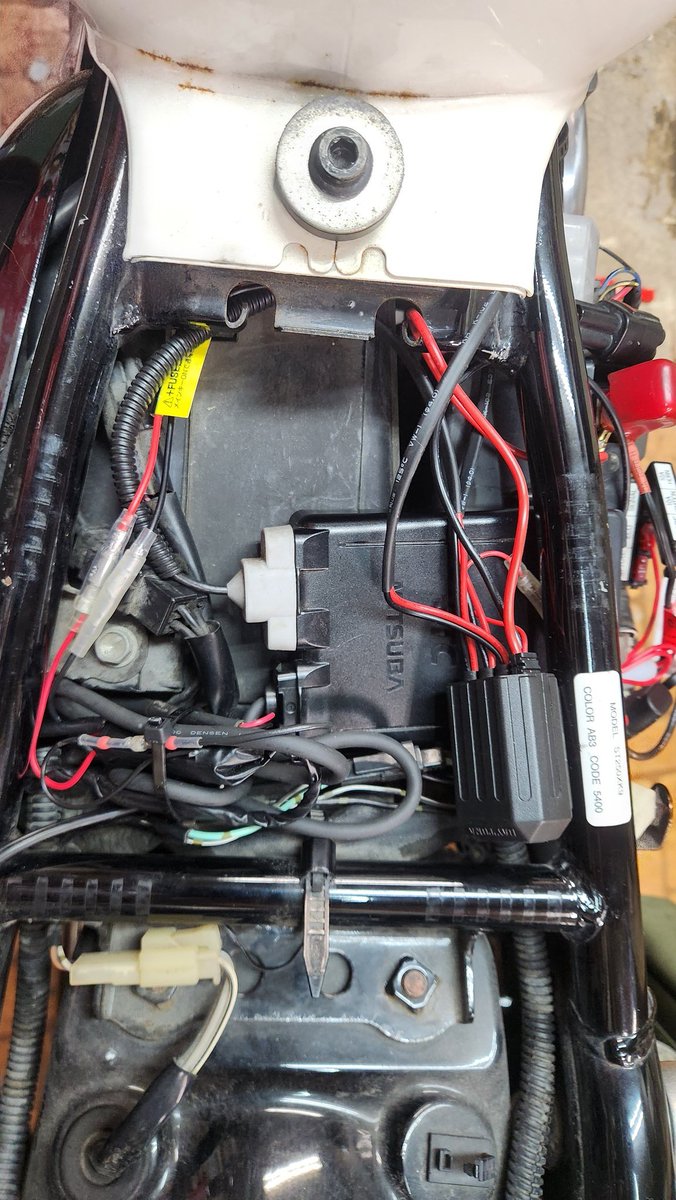 なんとかスペース見つけて付いたけど大丈夫かな。。ワイのセンスじゃ