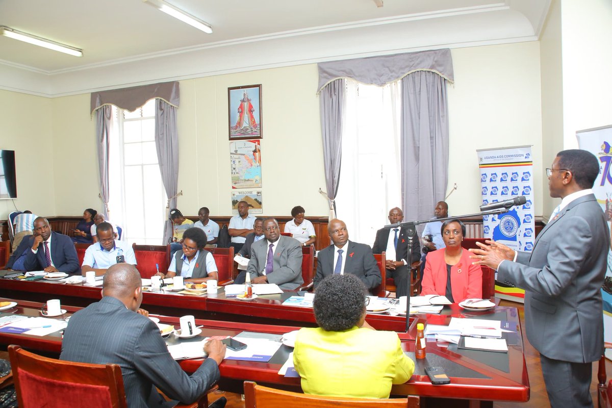 cpmayiga's tweet image. The Uganda @AIDSCommission has recognized the role played by HM The Kabaka Ronald Muwenda Mutebi II and the Kingdom of Buganda in the fight against HIV/AIDS.

New infections have dropped; the number of those testing their statuses has risen; and those taking ARTS (drugs for the…