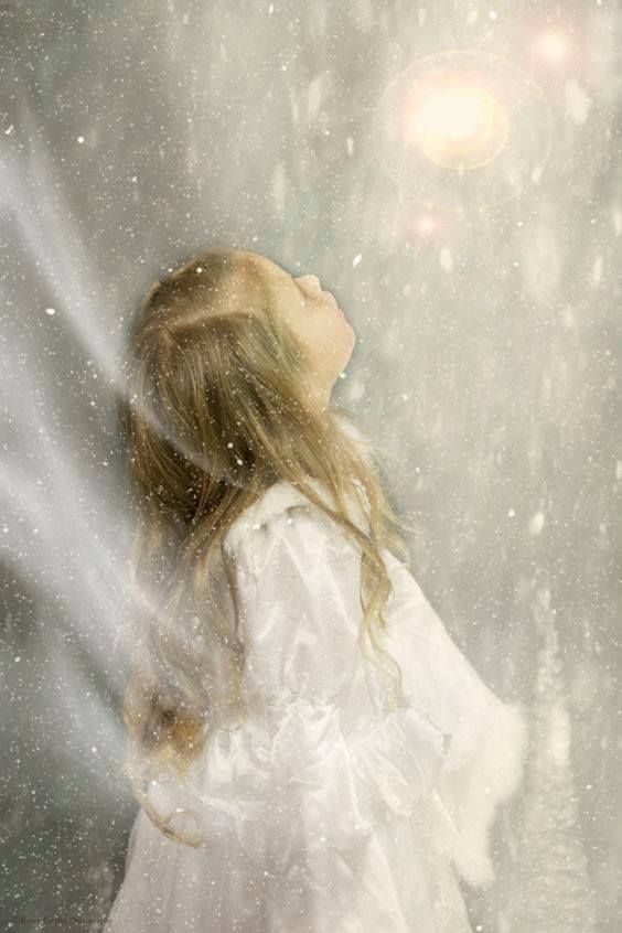 إياك أن تخشى من تفاصيل الأيام القادمة لأنك ستخوضها وأنت في رعاية الله وحفظه ..
فاللهم تولنا واهدنا وارزقنا و وفقنا واختر لنا.