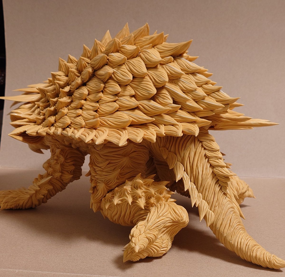 作り切ったぜ…でっけぇパテの塊をよぉ…

さぁ塗装の準備だ！！