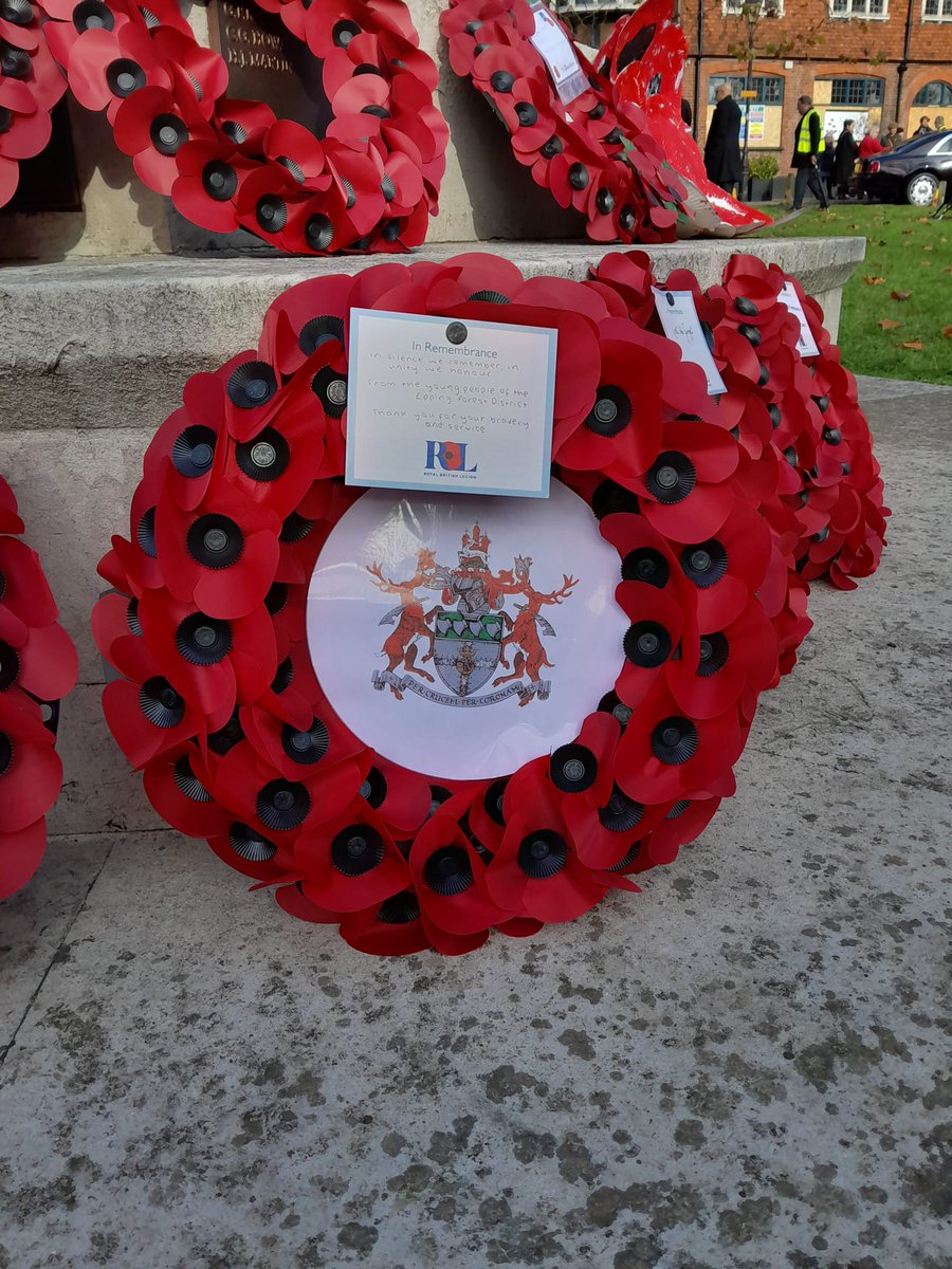 A proud moment for our amazing youth councillors when they joined in with Remembrance Sunday and represented Epping Forest Youth Council by laying wreaths.  🥰