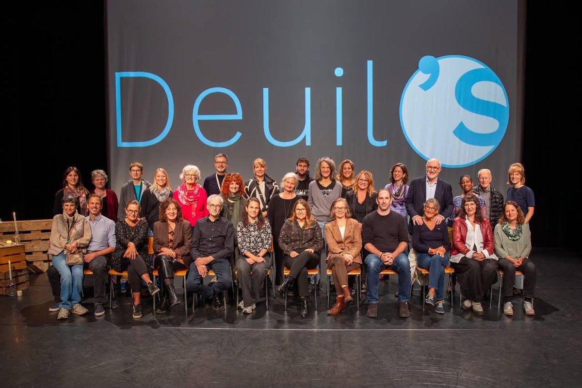COMMONLINECH's tweet image. Nous sommes #partenaires de l’Association Deuil&apos;s, qui rassemble les professionnels œuvrant — de près ou de loin — dans l’accompagnement du #deuil. Nous offrons à vos proches la possibilité de rester vivants à travers une conversation #filmée retraçant leur parcours de vie.