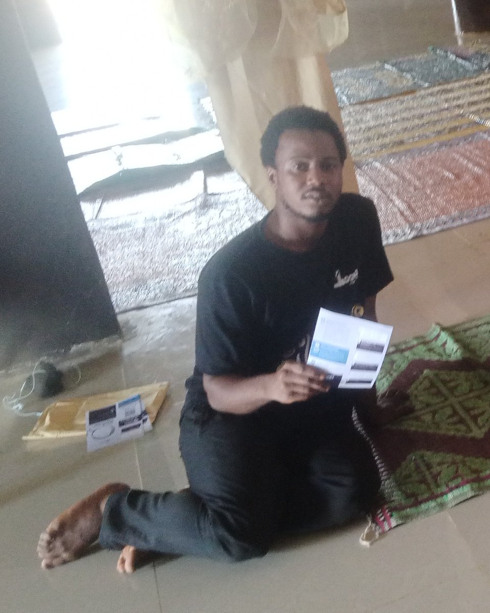 DubawaSL's tweet image. 🇸🇱🇸🇱 As part of #WeekForTruth2025, Amadu Ibrahim Mansaray took the message of truth to the Ahmadiyya Muslim Jamaat, encouraging the worshippers to stay informed and conscious of the information they encounter.

#WeekForTruth #FactCheck