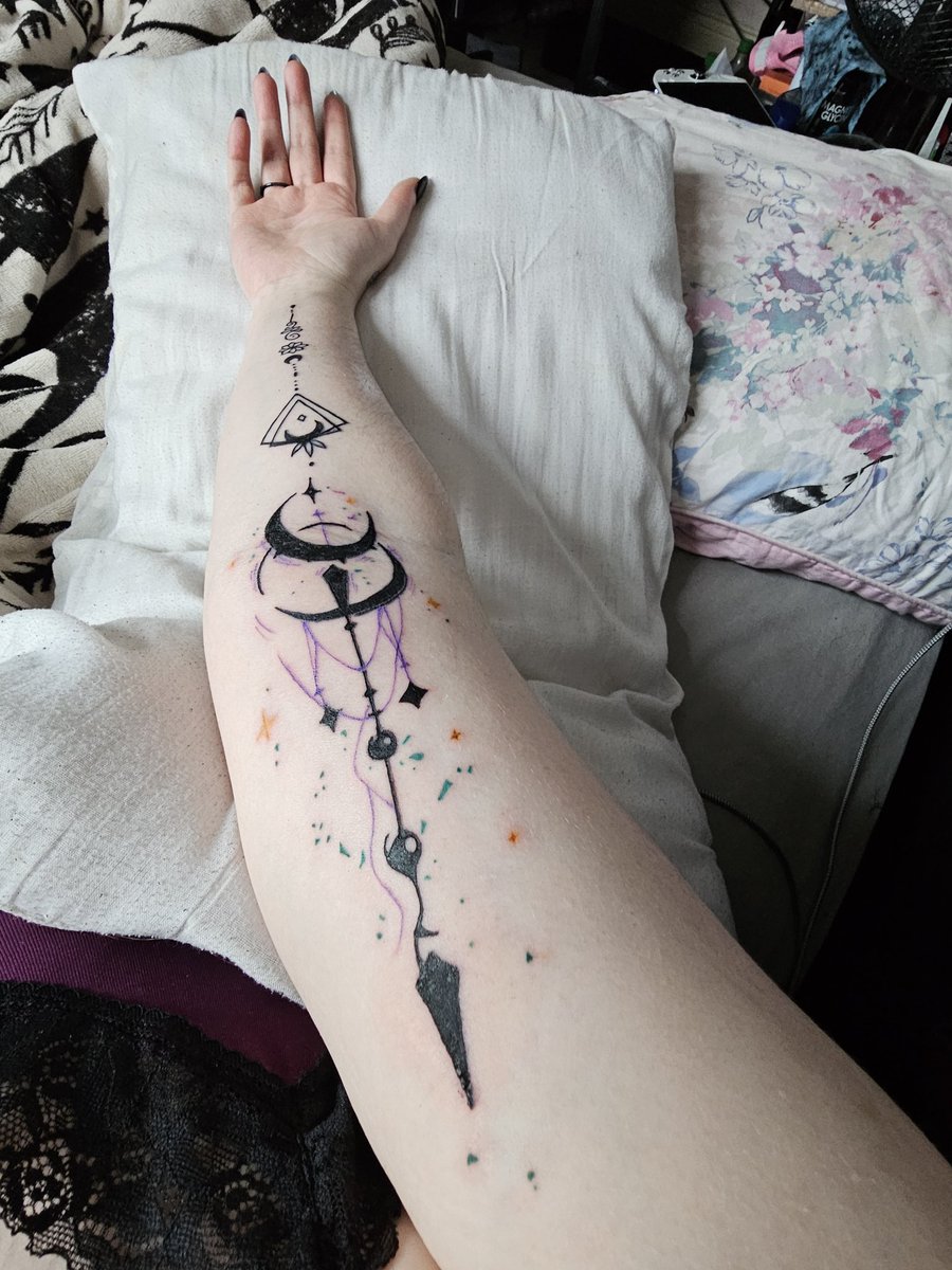 ma wife (<a href="/NullifiedBeauty/">Jellybean 🦎</a>) gave me a new tattoo uwu