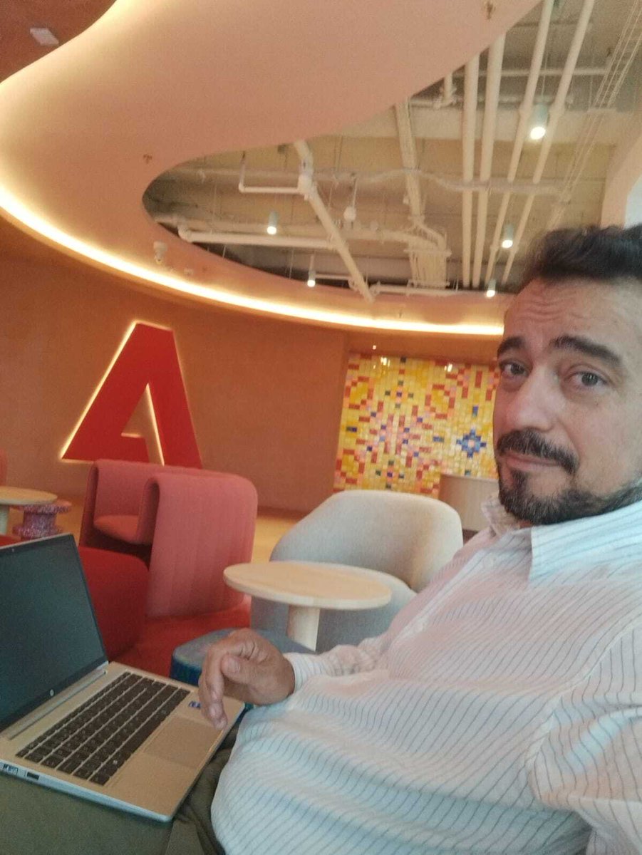semmantica's tweet photo. 🚀 La semana pasada estuvimos en el evento Adobe Technical Accelerator, un encuentro enriquecedor que nos permitió profundizar en las capacidades de Adobe #RealTimeCustomerDataPlatform y Adobe #CustomerJourneyAnalytics (CJA). https://t.co/du0oY4rQeV