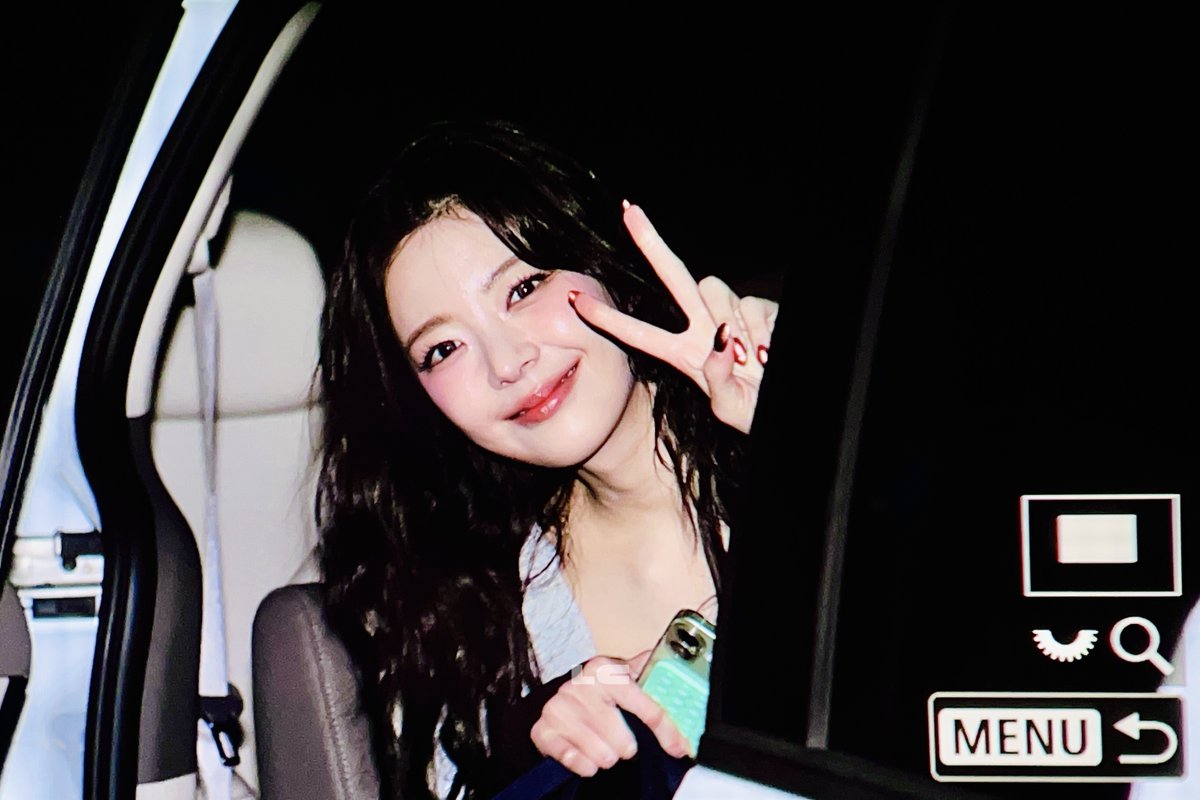 lc_cjs's tweet photo. 251114 이번 활동도 열씨미 달려보자아🥰🩵 #ITZY #있지 #LIA #리아 https://t.co/cYhDD2vdqj