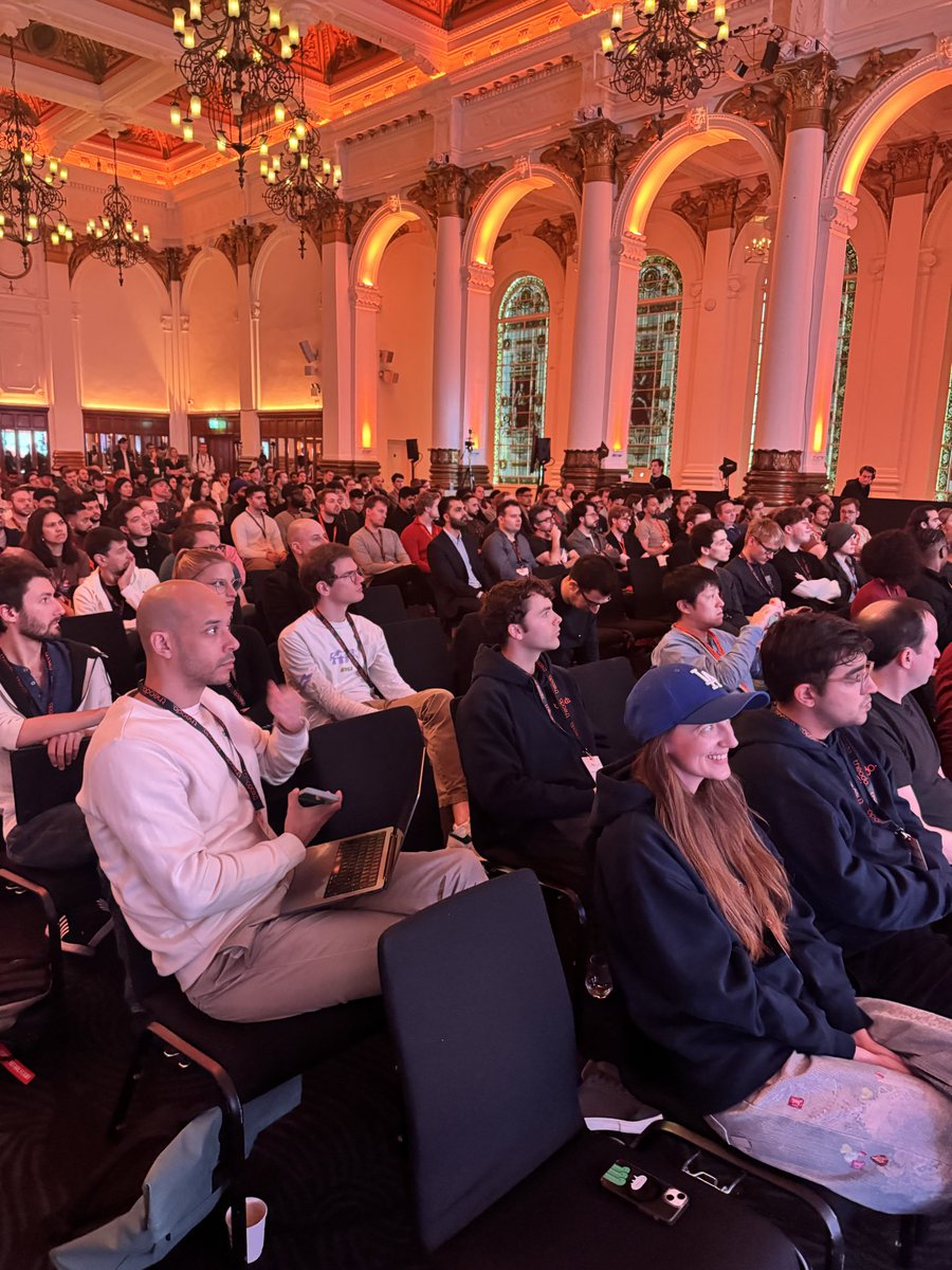 RNLConf's tweet image. Full house for RNLConf keynote with @mo__javad 🙌

We hope everyone is loving this fantastic venue 🤩