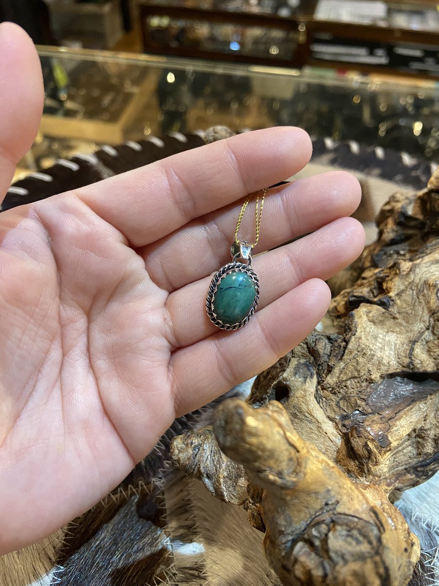 BIG HANDのターコイズのより線トップが入荷しました！ワンポイントや