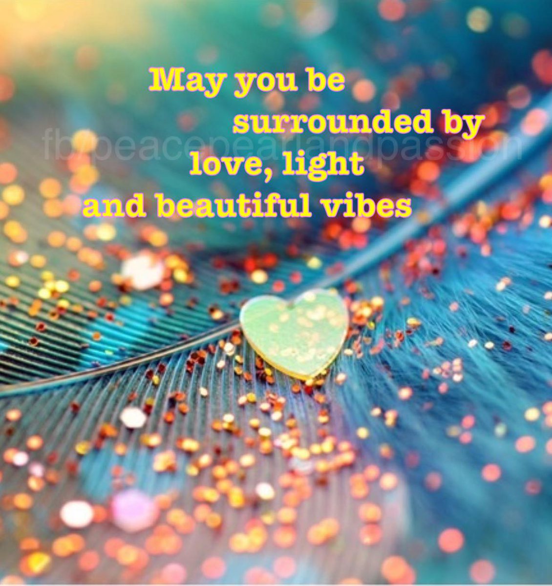 LifeWithJohn's tweet image. May you be surrounded by love, light and beautiful vibes.