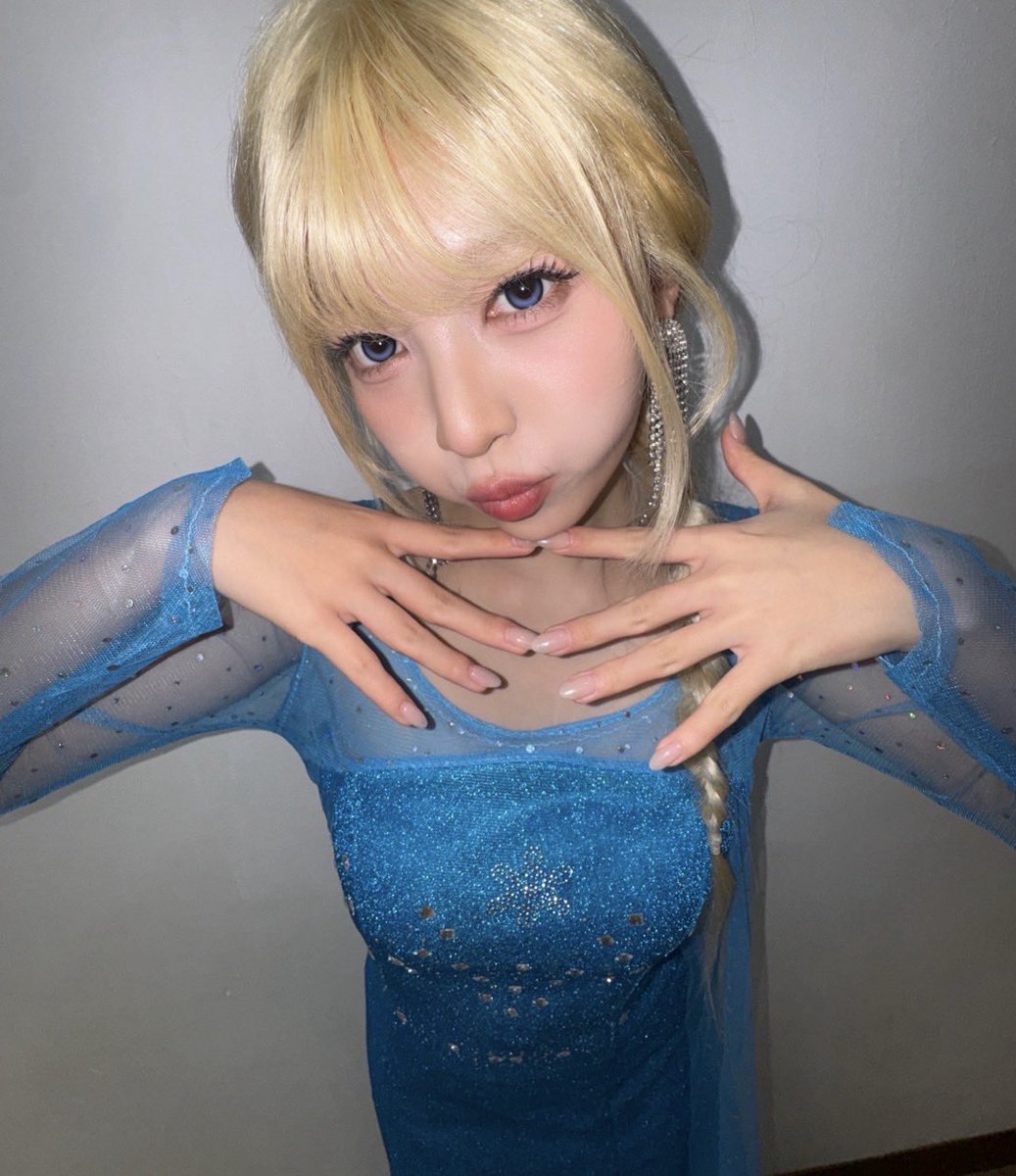 RESCENE_twt's tweet image. 💛메이💛

돌아온 멜사❄️🤭

#MAY #메이 #メイ
#RESCENE #리센느 #リセンヌ