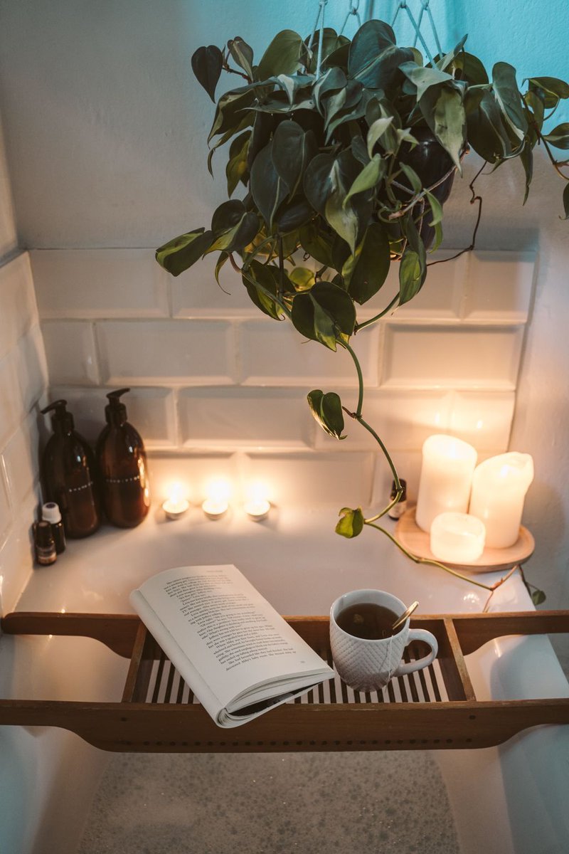 astoldbykirstyx's tweet image. 12 Ideas For a Cosy Self Care Evening 🛁 | astoldbykirsty.co.uk/2023/09/12-ide… @UKBloggers1 #bblogger #lblogger #lifestyle #selfcare #autumn #cosy #autumnevening
