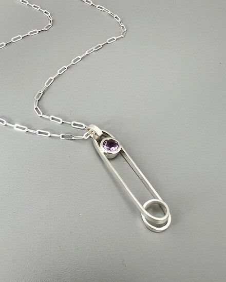 #GiftIdeas
Pink amethyst loop point pendant by Jodie Hook 
A beautiful Pink amethyst loop point pendant on paperclip chain by Cardiff jeweller Jodie Hook. Sterling silver, hallmarked in London, Chain length - 18in 
SHOP - buff.ly/EW8IGH4