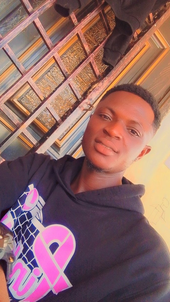 KwesiLectures's tweet image. NEW SONG COMING 🔥🔥🔥🇬🇭
#StreetBoy @_sneakernyame @Ruf_ayi @alu_kyi @Medikalbyk