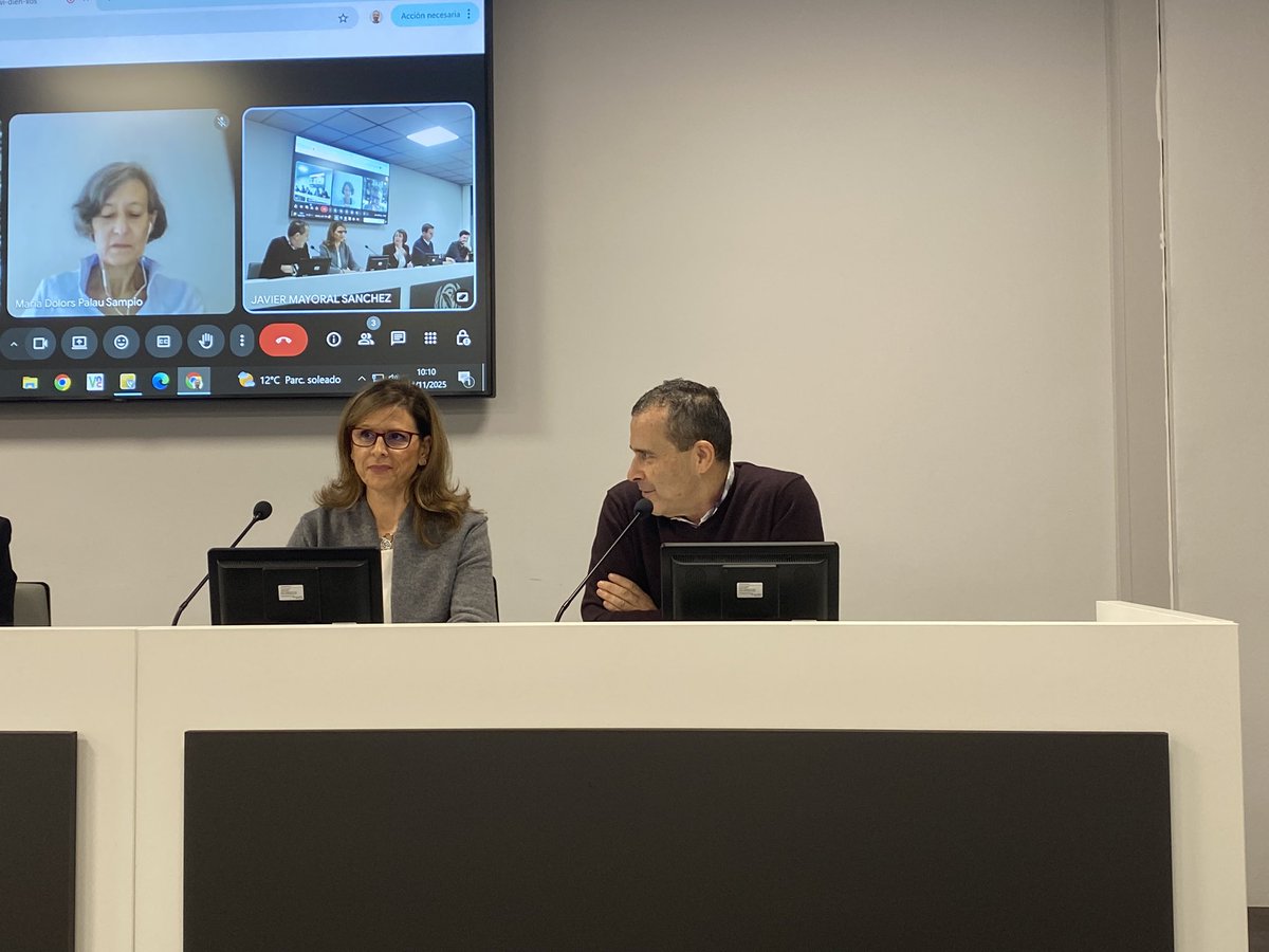 <a href="/aperezescoda/">Ana Pérez Escoda</a> 🗣️💬 Carlos Elías (<a href="/carloseliasuc3m/">CARLOS ELIAS</a>): “Tenemos que poner en valor lo mejor de la carrera de Periodismo y es que sabemos escribir. Tenemos que ser rigurosos en metodología y resultados, pero no tenemos por qué forzar ningún tono al redactar”.

Síguelo👉🏼 youtube.com/live/D1dhvV9hH