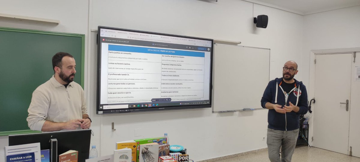 Comezamos o curso O Plan de lectura. Un documento compartido polo centro. Onte viñeron Iván Pena e Diego Rúa, membros do Equipo PLEA, falarnos do seu deseño, estrutura e implementación nos centros educativos.