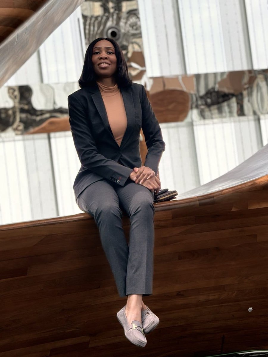 Happy Birthday Big Sis! 🎊🎂🎈Thank you for being a wonderful wife, amazing mother, a inspiring sister &amp; friend ❤, a cool aunt, a compassionate Pastor, a financial fortress &amp; a spiritual pillar for me &amp; everyone. God continously bless you. Enjoy your special day Darling. 👑🎉🎁