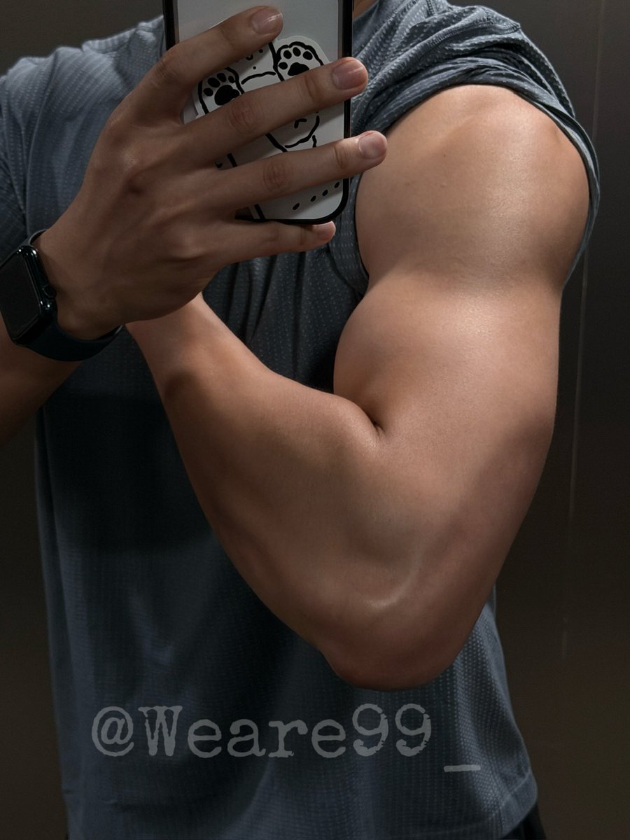 Weare99_'s tweet image. 秋高气爽 #健身