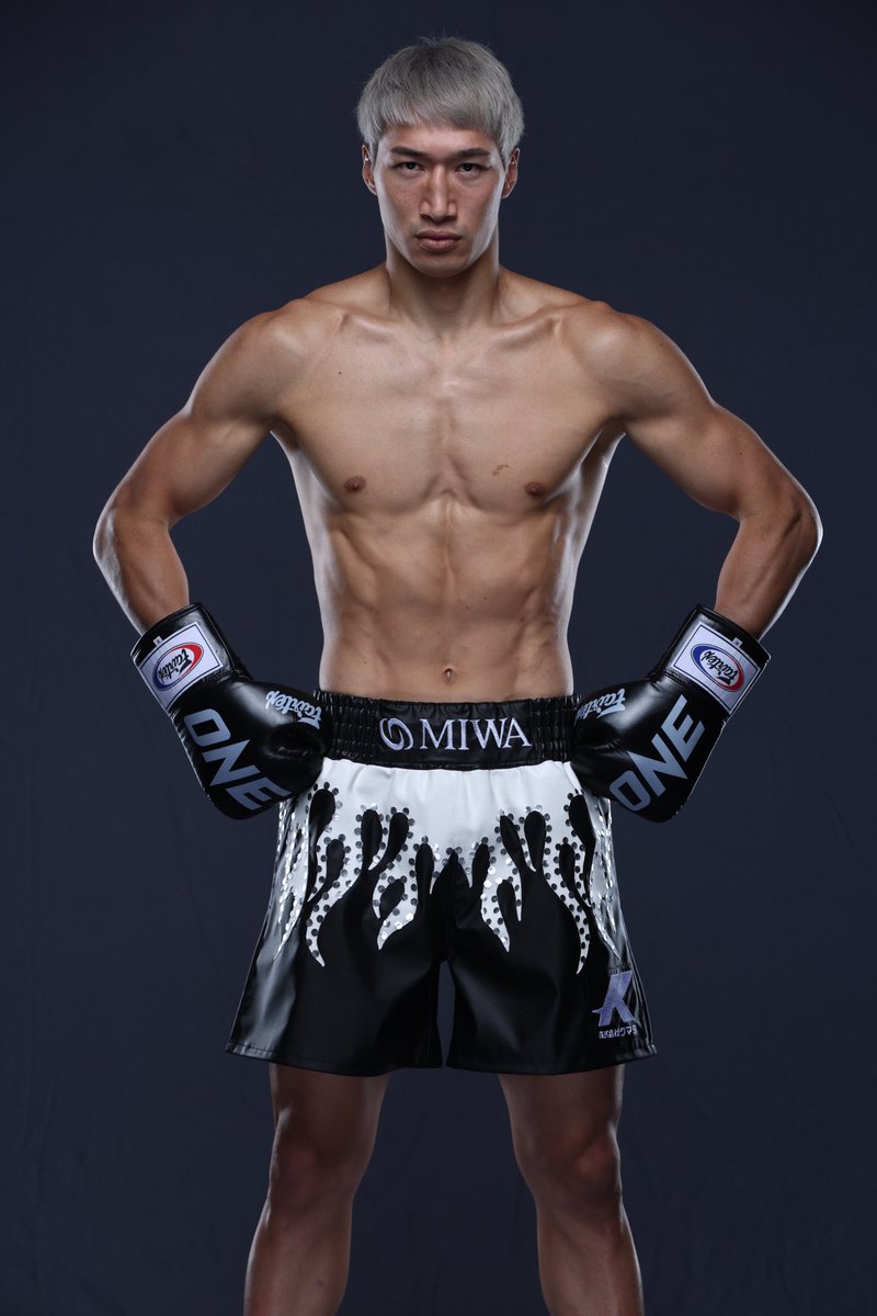 さすがに厳しい、普通に負ける、ボディで倒れる？うるさいねん

安保瑠輝也なめんな
普通にボコボコにするから見とけ